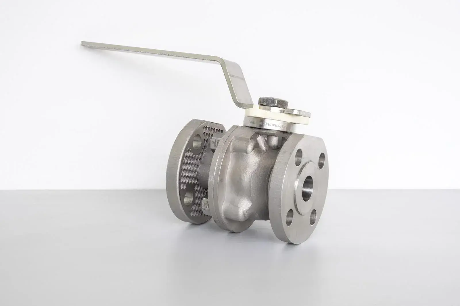 Creation of a Circular Economy: Valve Use Case